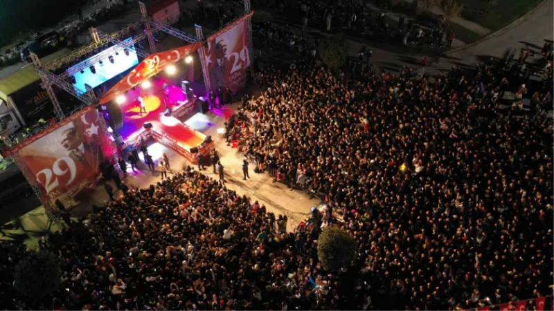 Yalova Belediyesi Cumhuriyet Bayramı’nı dolu dolu kutladı