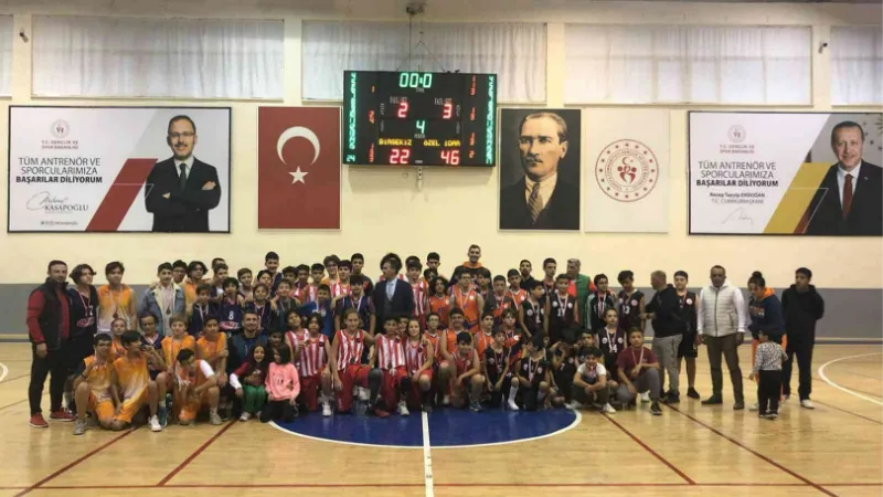 Karaman’da düzenlenen basketbol turnuvası sona erdi