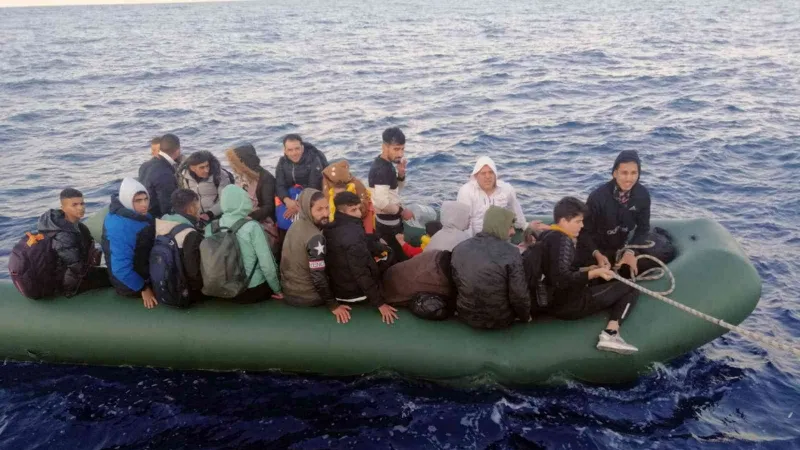 Marmaris ve Datça 58 düzensiz göçmen kurtarıldı