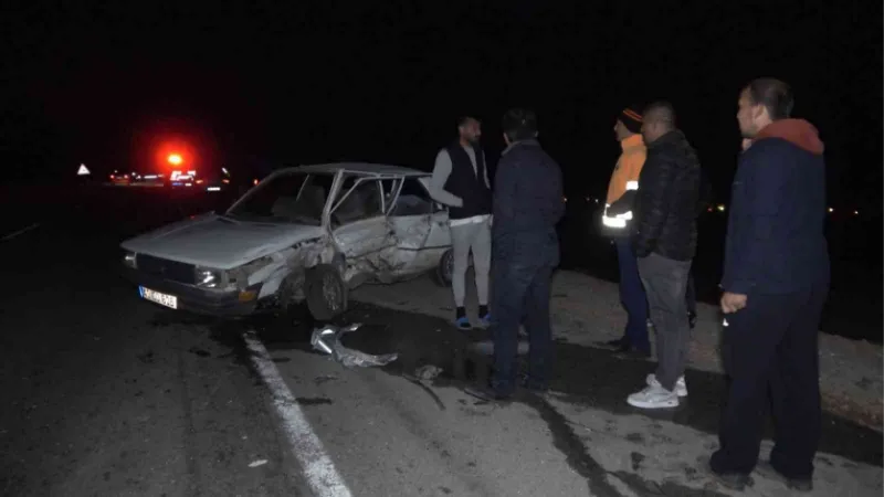 Ters yöne giren ehliyetsiz ve alkollü sürücü trafikte dehşeti yaşattı: 3 yaralı