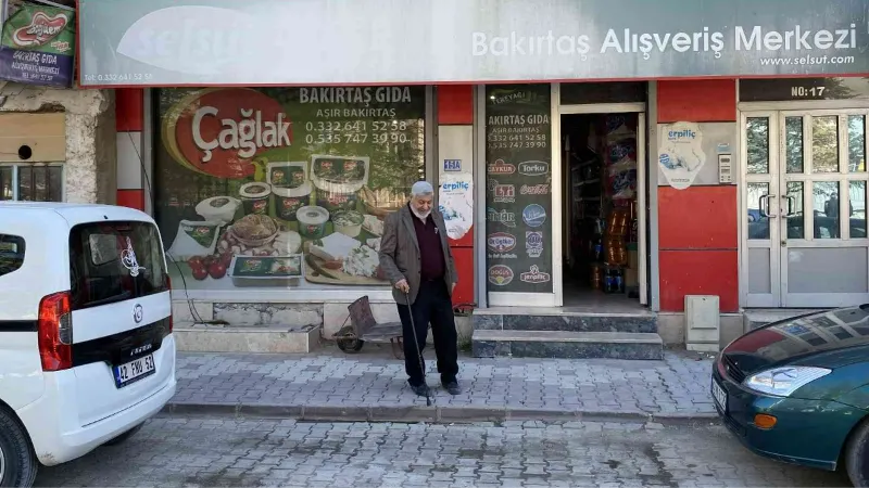 Konya’da market sahibi namaz kıldığı sırada soyuldu