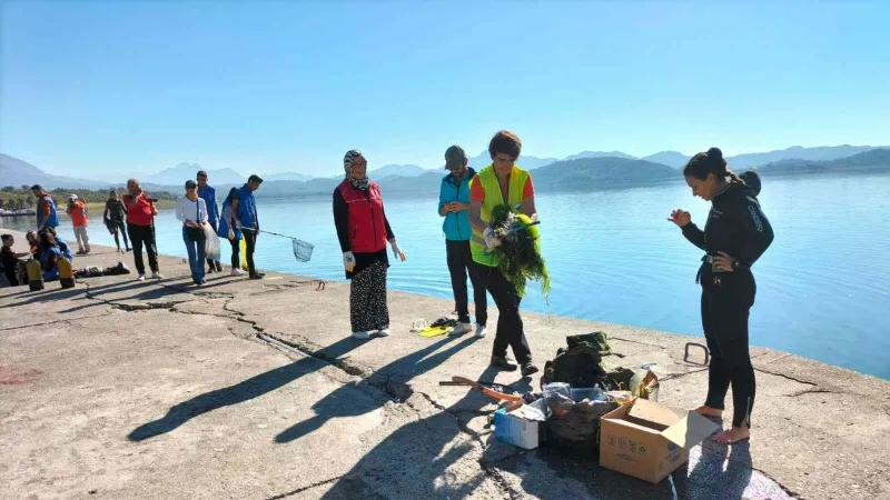 Köyceğiz Gölü dip temizliği yapıldı