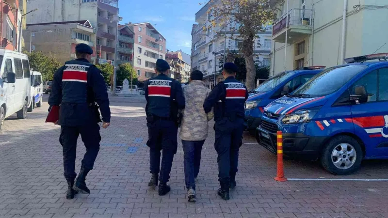 Sinop’ta aranan 4 hırsızlık şüphelisi tutuklandı
