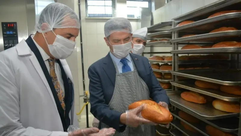 Uşak’ta öğrenciler günde 10 bin ekmek üretecek
