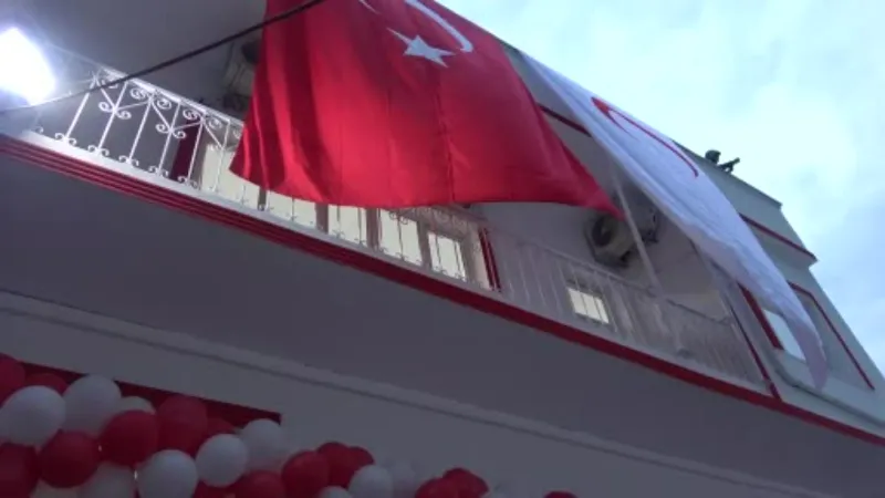 Osmaniye’de gönüllülerin desteğiyle ’Türk Kızılay Toplum Merkezi’ açıldı