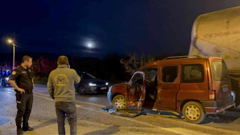 Bursa’da işçi servisi kaza yaptı: 7 yaralı