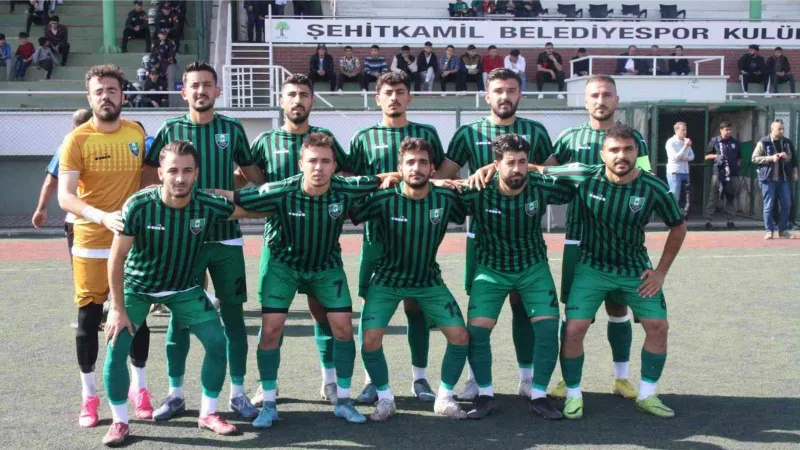 Şehitkamil Belediyespor yenilmezliğini sürdürdü