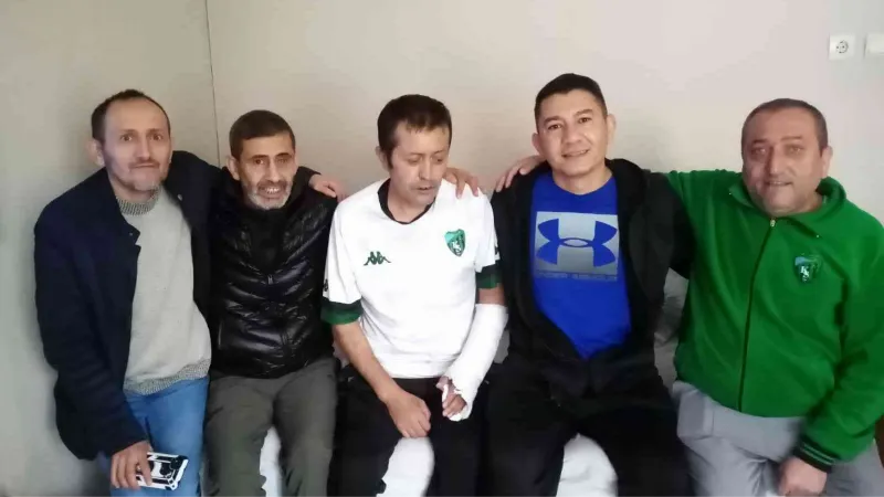 Kazada ağır yaralanmıştı, taburcu olunca çok sevdiği Kocaelispor’una kavuştu