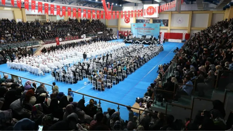Düzce’de 497 hafız dualarla icazet belgelerini aldı