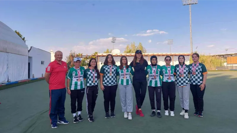 Çim Topu Türkiye Şampiyonası’na Alaçamspor damga vurdu