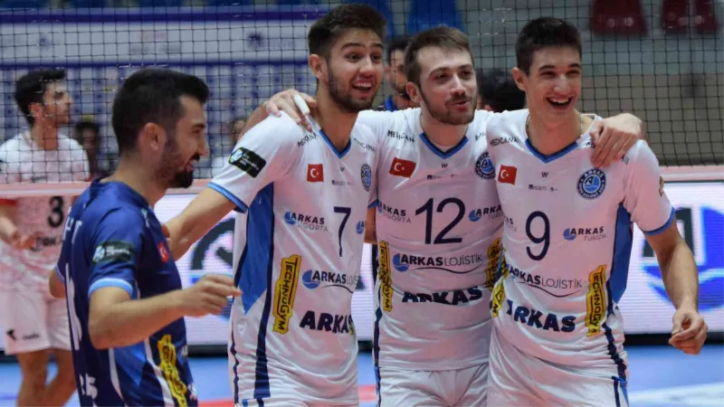 CEV Voleybol Cup: Caruur Volley Gent: 2 - Arkas Spor: 3