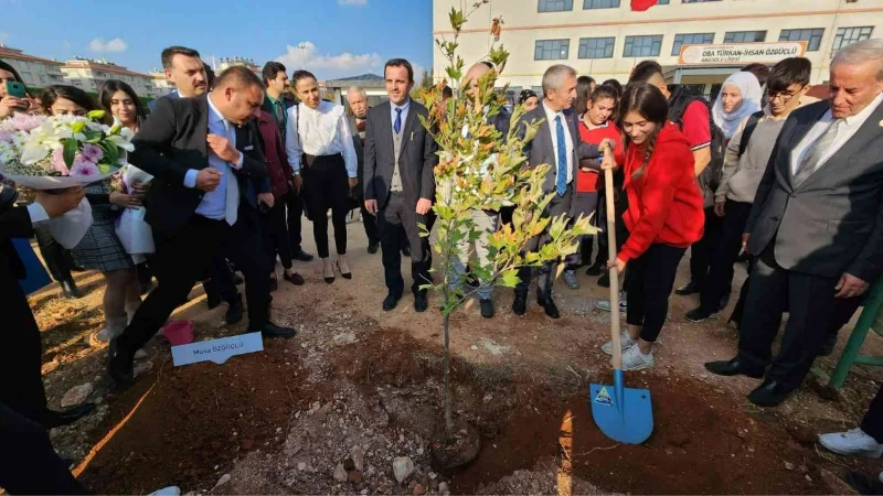 Öğrenciler adına fidan dikildi