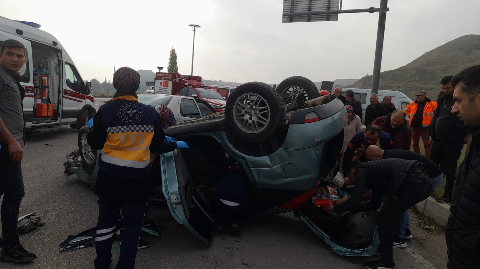 Amasya’da iki otomobil çarpıştı: 3 yaralı
