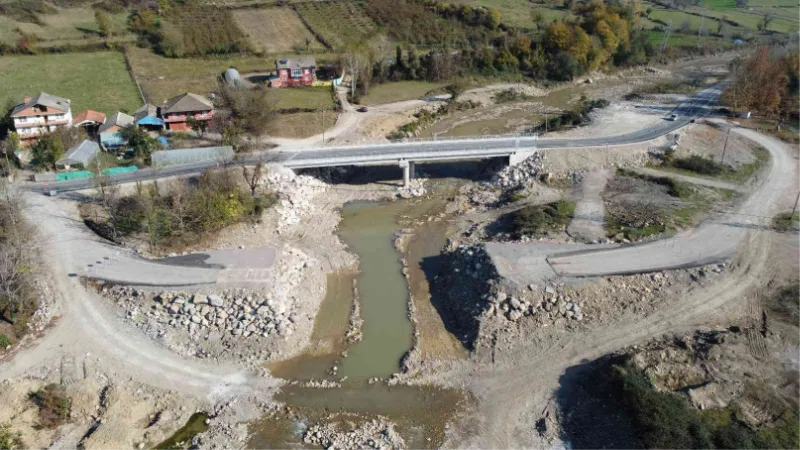Sel bölgesindeki köprü inşaatı tamamlandı