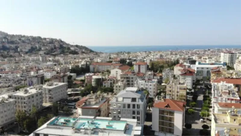 Alanya’da konut sahibi yabancılar mülklerini günlük ve aylık kiraya veriyor