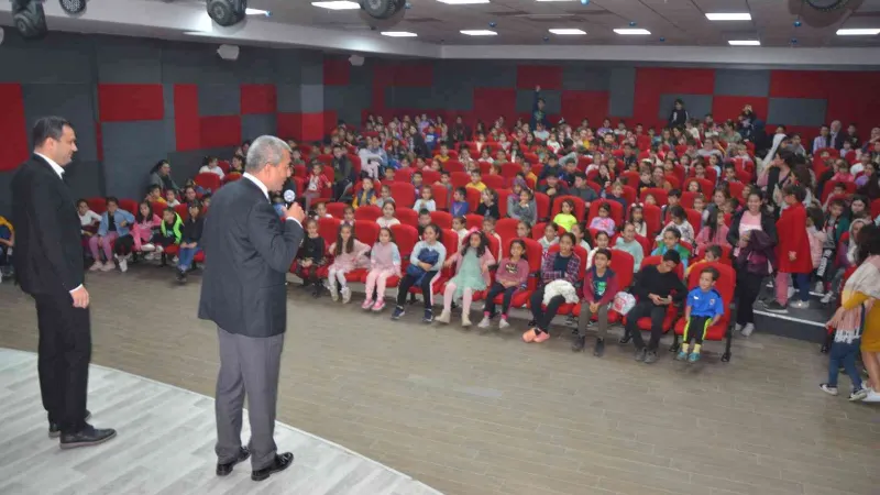 Koçarlı’lı çocuklar sinema gününde buluştu