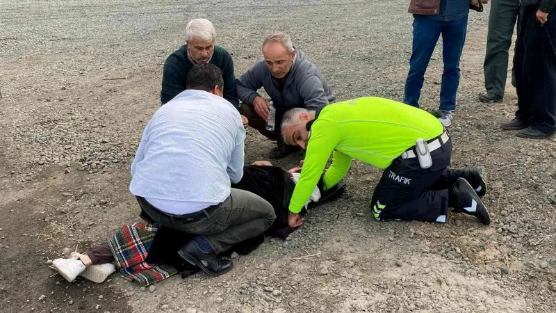 Nefes alamayan çocuğu ölümden kurtaran trafik polisi ayın polisi seçildi