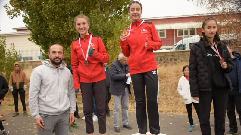 Belediye kros takımı Kars’ı başarıyla temsil etti