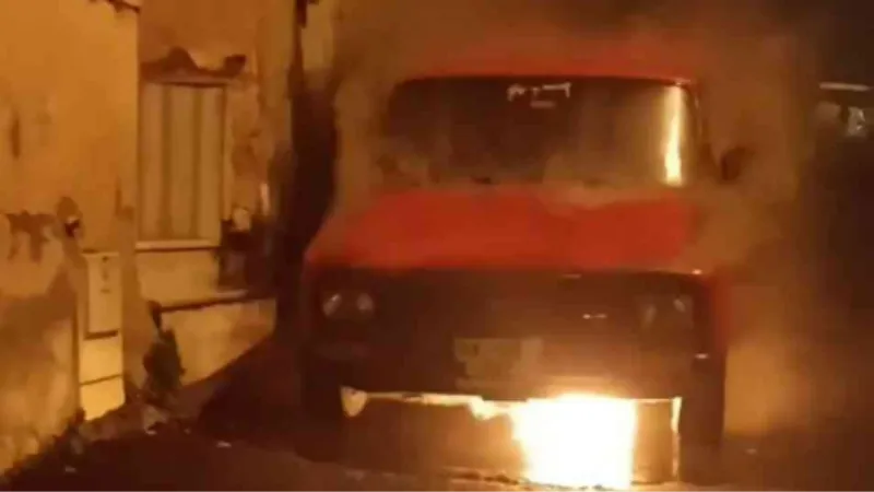 Sarıyer’de otomobilde yangın çıktı, mahalleli büyük panik yaşadı