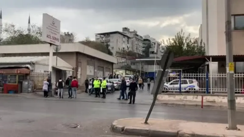İzmir’deki silahlı çocuk kavgasında ağır yaralanan 1 kişi hayatını kaybetti