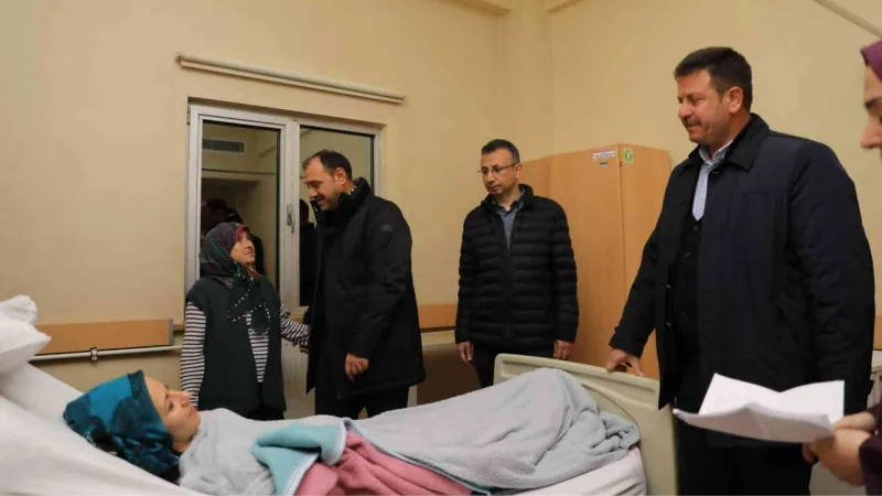 Sakarya’da depremden etkilenen vatandaşlar hastaneye kaldırıldı