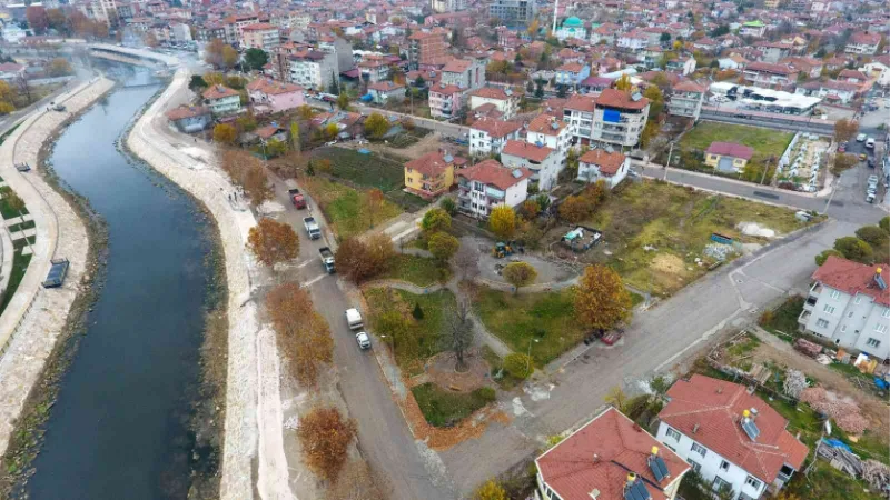 Yüzde 50’si tamamlanan ’Kanal Turhal’ projesi havadan görüntülendi