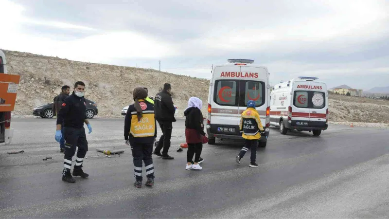 Karaman’da işçi servisi ile yolcu minibüsü çarpıştı: 5 yaralı