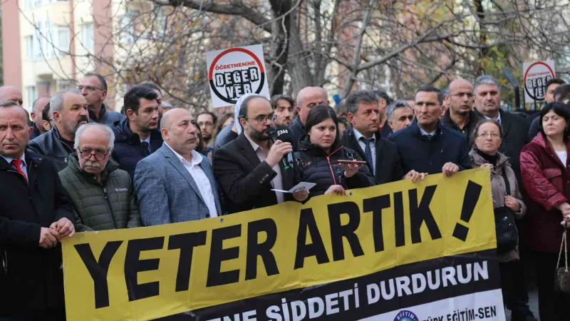 Öğrencisi tarafından bıçaklanan müdür yardımcısı için sendikalardan ortak tepki