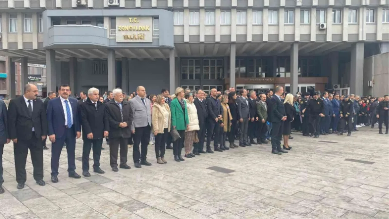 Zonguldak’ta Öğretmenler Günü törenle kutlandı