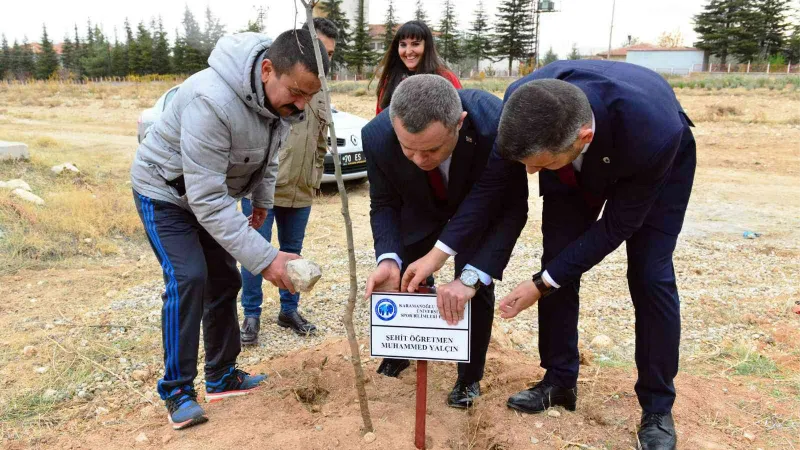 KMÜ’lü öğrenciler Karamanlı şehit öretmenler anısına fidan dikti