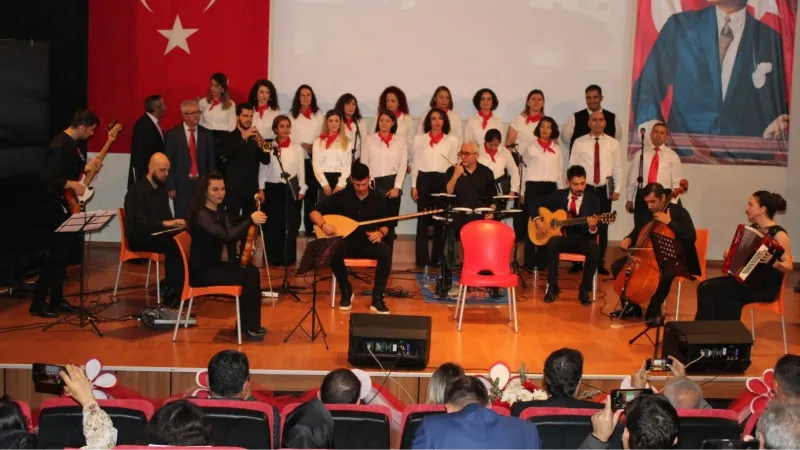 Turgutlu’da 24 Kasım Öğretmenler Günü törenlerle kutlandı