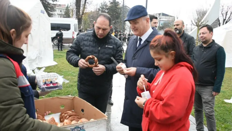 Başkan Özlü, bir an olsun sahadan ayrılmıyor