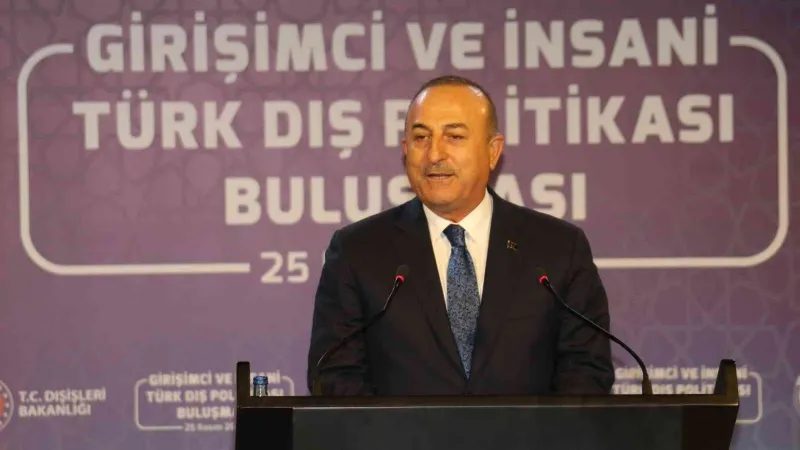 Bakan Çavuşoğlu: “Sahada kahraman ordumuzun verdiği mücadeleyi biz de diplomasi masasında destekliyoruz”