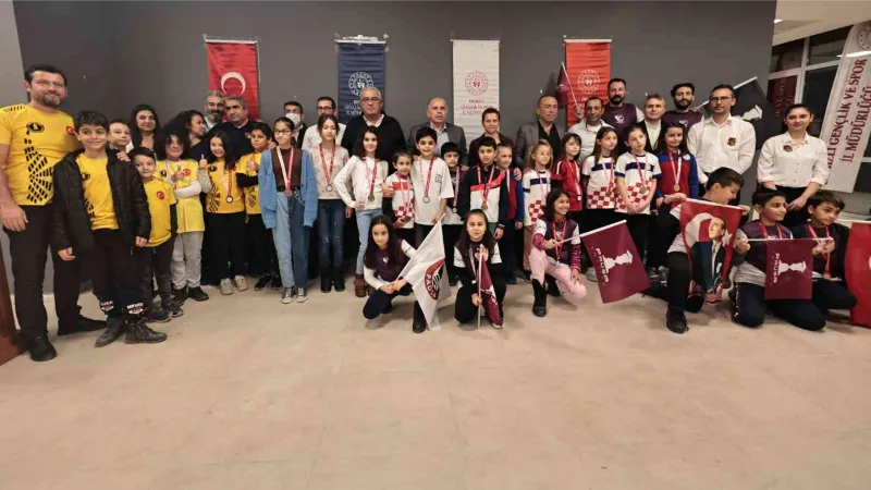 Denizli’de 205 sporcu il birincisi olmak için hamle yaptı