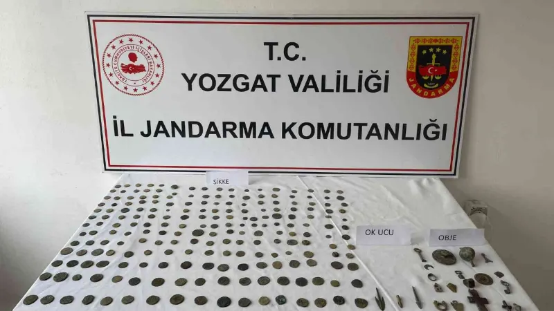 Yozgat’ta 212 sikke ve 21 tarihi obje ele geçirildi