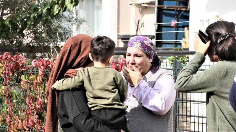 Önce annesini dışarı çıkardı, sonra tüm odaları ateşe verdi