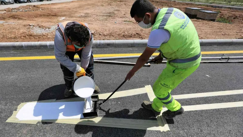 Büyükşehir’den 8 Bin Km yol çizgi çalışması