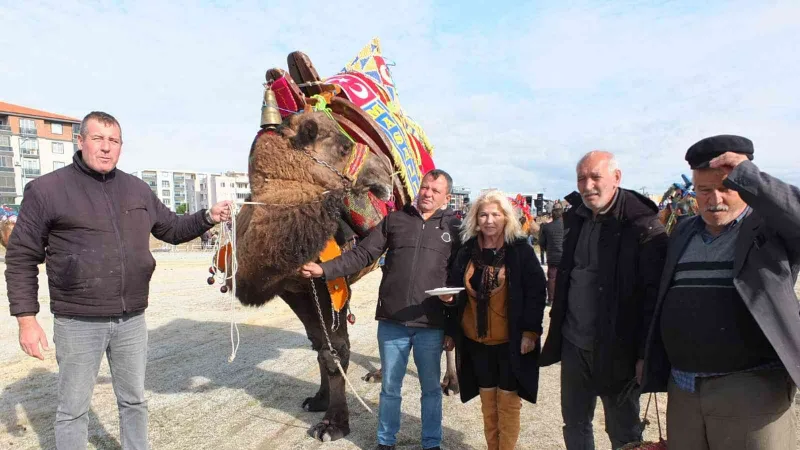 Burhaniye’de kadın güreş sever