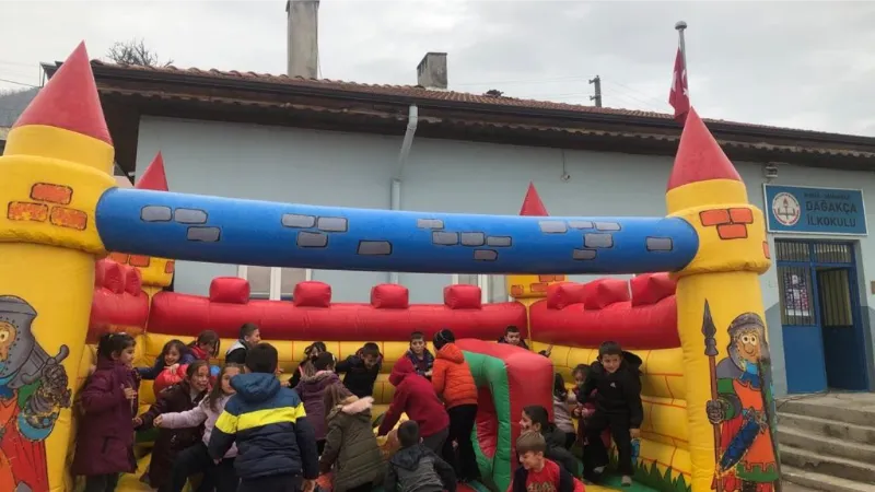 Süper kahramanlarla gelen mutluluk