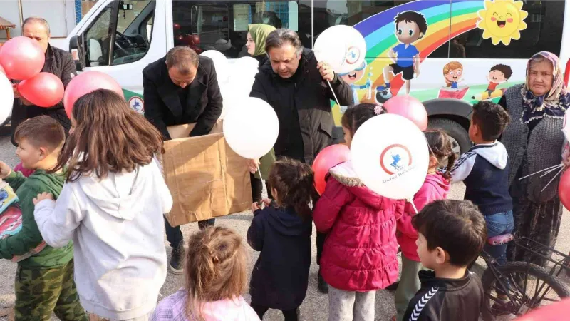 Depremin sarstığı çocuklara sevgi eli