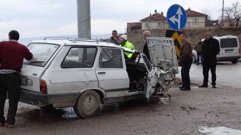 Hisarcık’ta trafik kazası: 3 yaralı