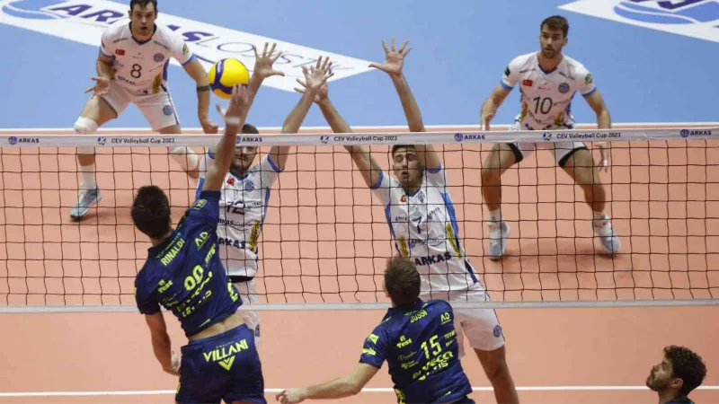 CEV Cup : Arkas Spor: 0 - Valsa Group Modena: 3