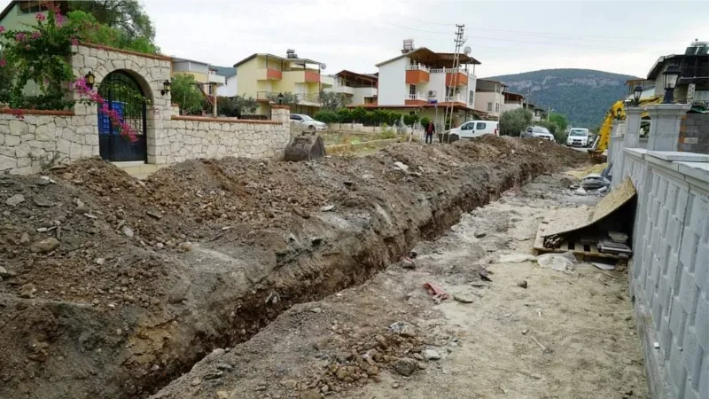 Didim Belediyesi yol yapım çalışmalarını sürdürüyor