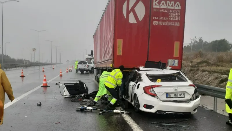 İzmir-İstanbul Otoyolunda feci kaza: 2 ölü 2 yaralı