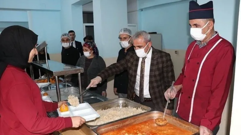 Hakkâri’de 37 bin 306 öğrenciye ücretsiz yemek veriliyor