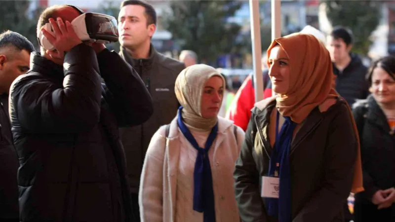 Sanal gözlükle dünyaya bir günlüğüne otizmli bireylerin gözünden baktılar