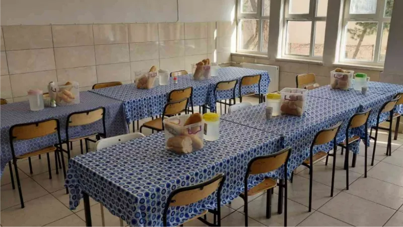 Adana Pozantı’da 416 öğrenci taşımalı eğitim ve ücretsiz yemekten faydalanıyor