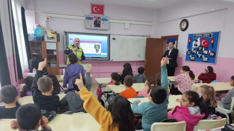 Kırklareli’nde öğrencilere trafik eğitimi