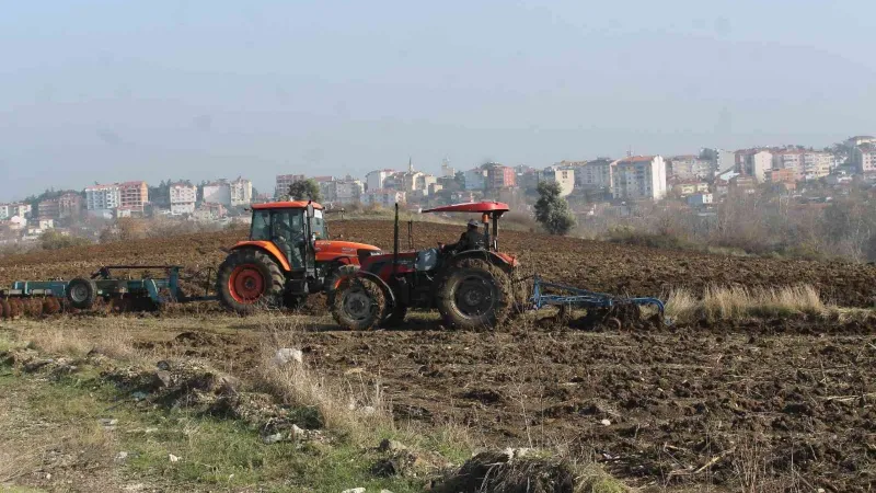 Manyas’ta hububat toprakla buluştu