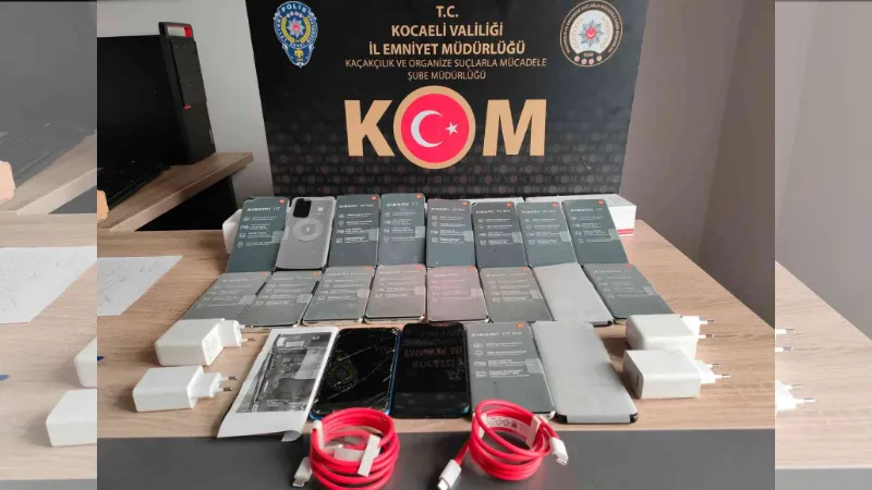 Durdurulan araçtan 21 kaçak telefon ele geçirildi